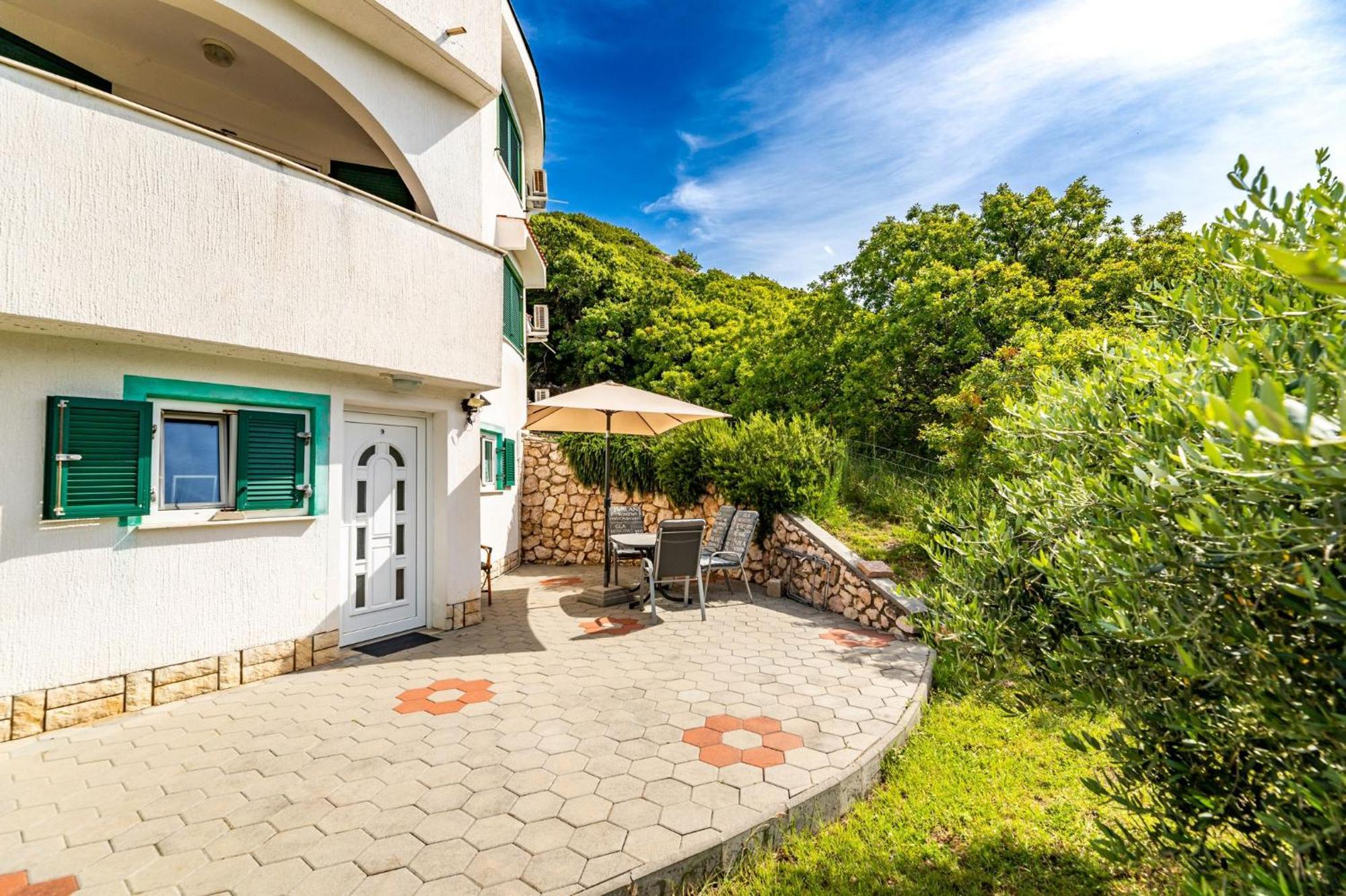 Apartments Oleander Kricin Башка Екстер'єр фото