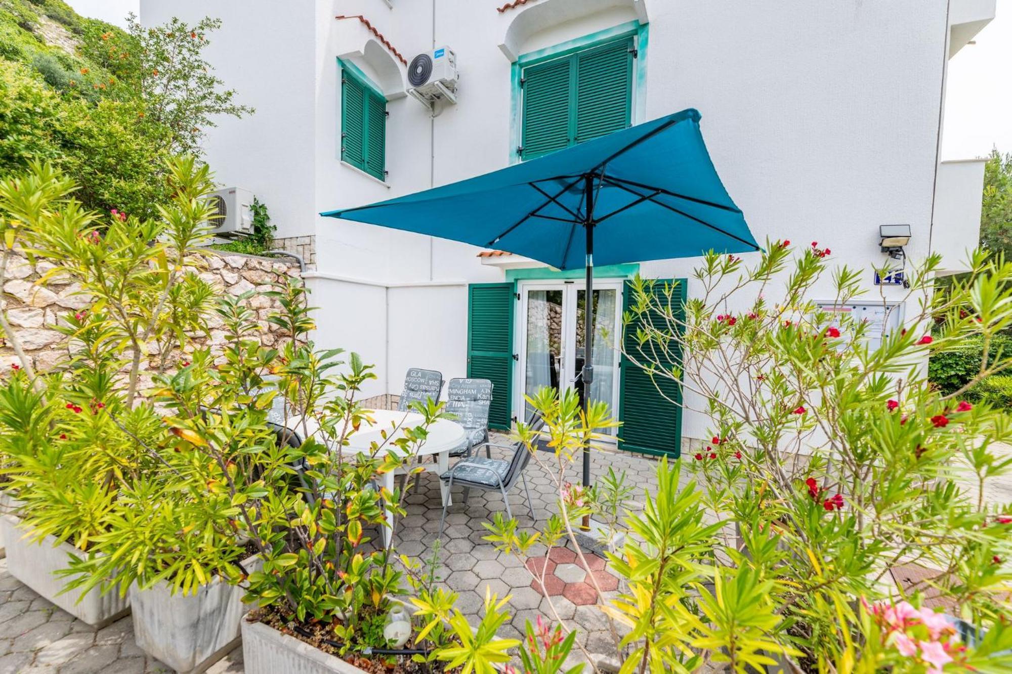 Apartments Oleander Kricin Башка Екстер'єр фото