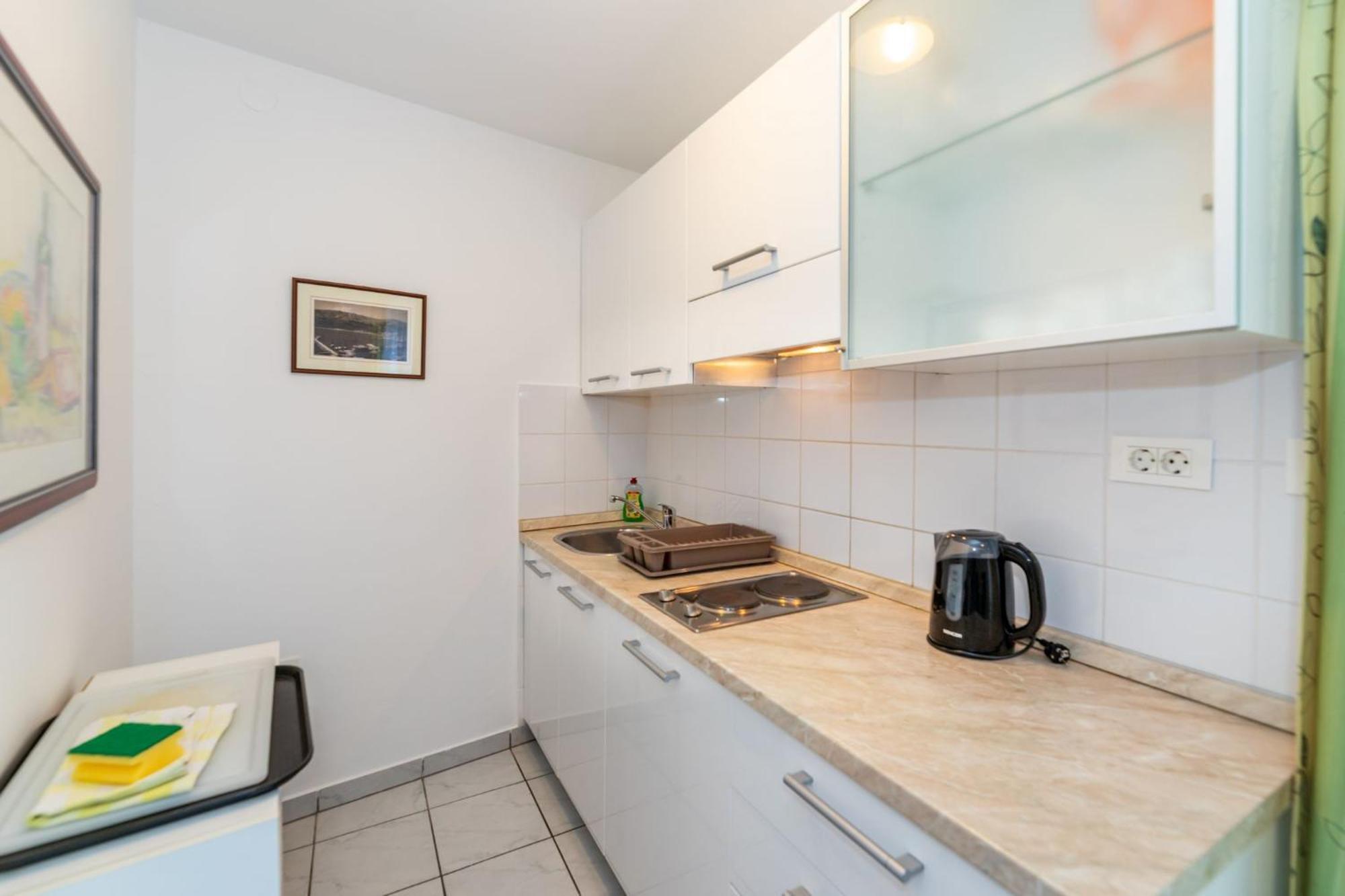 Apartments Oleander Kricin Башка Екстер'єр фото